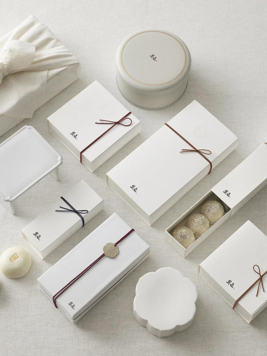 container and packaging