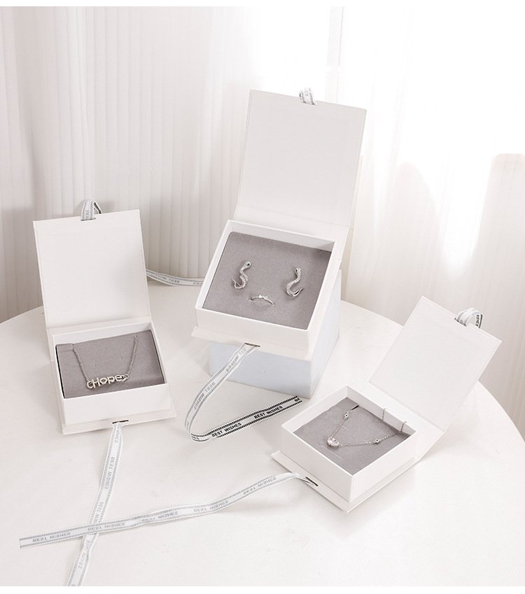 jewelry boxes with logo